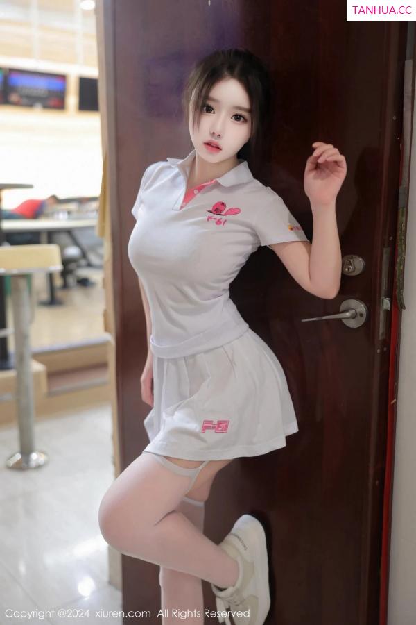   [XiuRen]高清写真图 2024.02.20 No.8118 小薯条nienie 丝袜美腿第75张图片